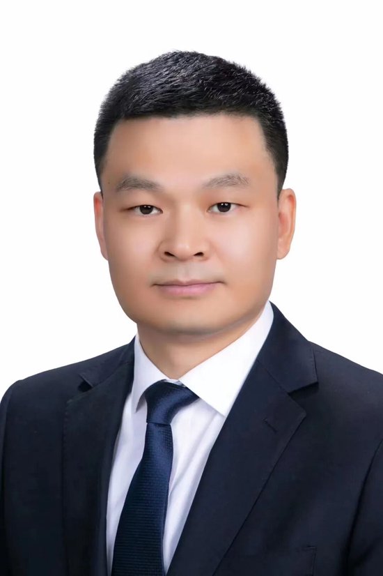 中央决定：邱宝华履新职