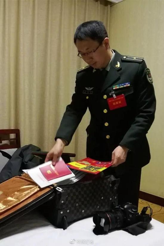 吴胜利向美方传送了清楚的信息,那就是中国在南沙的岛礁建设将接续
