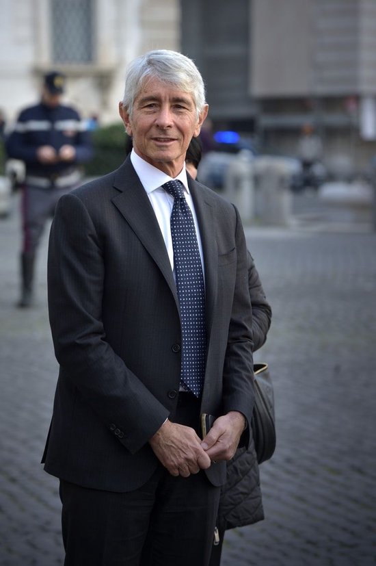 意大利体育部长：米兰科莫海外意甲？有积极性，但缺乏对球迷尊重