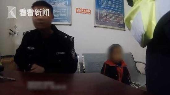 儿子走丢心大母亲却浑然不知 直到民警通知dj舞
