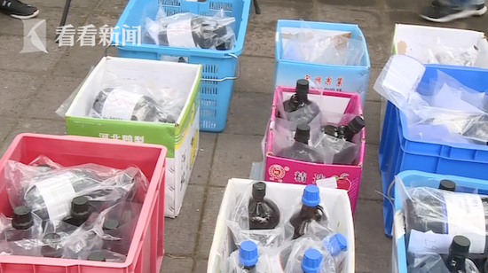 香港烧烤区现危化品 警方：不排除有人要制汽油