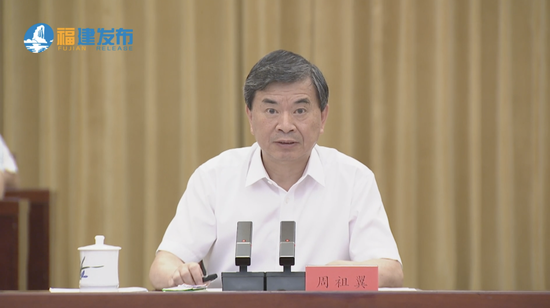 晋江鞋厂发生火灾事故后，福建省委书记视频连线事故救援现场调度指挥救援，省长第一时间赴现场