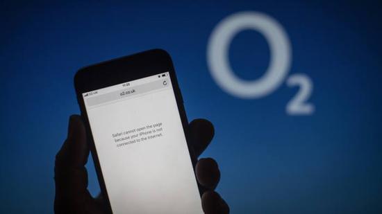 英国移动运营商O2公司的用户无法上网(英国《金融时报》)