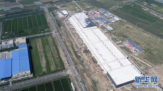 特斯拉上海超级工厂(7月23日无人机拍摄)。 新华社记者 丁汀 摄