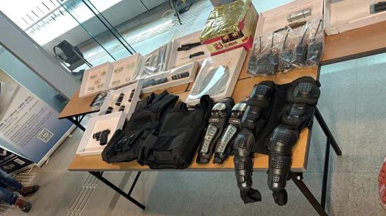 “修例风波”以来港警查获首把真枪 暴徒计划歹
