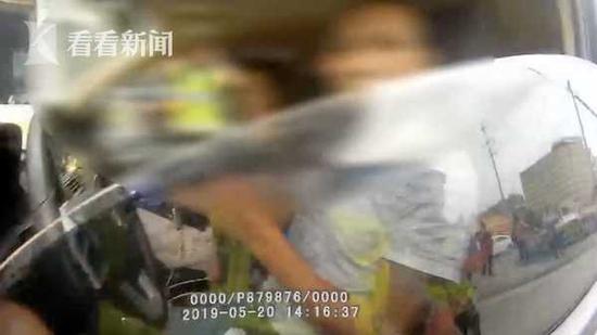 男子非法营运被查欲借疾病逃避处罚：我得了艾