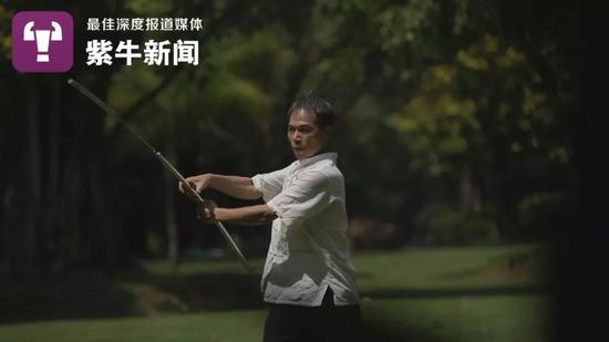  农俊宁不仅飞刀使得好  还擅长棍术、吹箭和双节棍