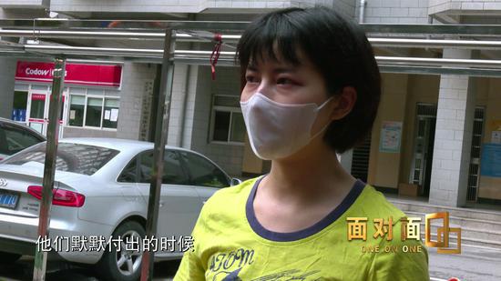 央视:武汉无疫情小区居民可以下楼活动了!记者实地探访