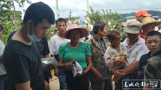 蝗虫大军入境波及云南3州5县 未来几日或扩散蔓