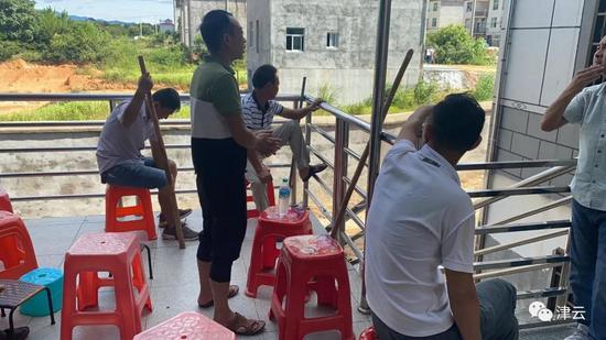 北青网综合|江西两桩命案疑凶在逃 受害者家人：不敢一两个人睡