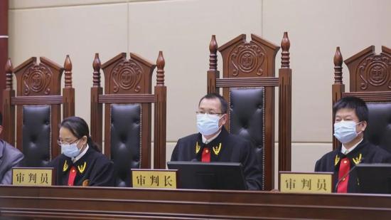 男子家中按摩猝死，家属索赔75万余元