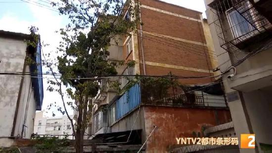 独居老人家中离世，直到水漏到楼下邻居家才被