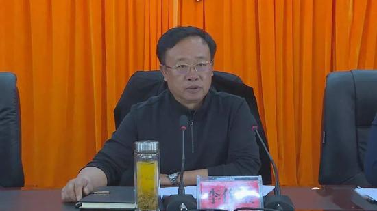 白银山地马拉松事故27人被问责负主要领导责任的县委原书记坠楼身亡