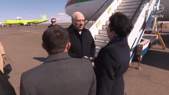 白俄罗斯总统卢卡申科抵达俄罗斯