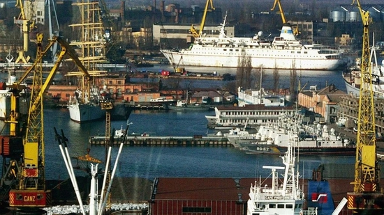 俄乌冲突彻底导致黑海附近的乌克兰港口瘫痪