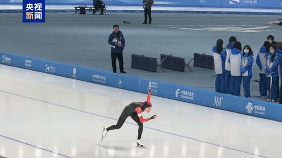 第25金！韩梅夺得亚冬会速度滑冰女子1000米金牌_新浪新闻