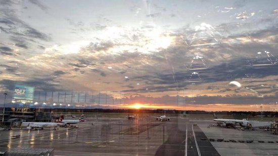 部分航司“锁座”销售被质疑，中航协拟出“预留座”新规