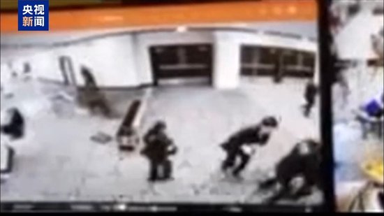 白宫晚宴枪击事件嫌疑人首次出庭 面临三项重罪指控