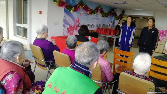 学雷锋活动日:学雷锋纪念日 北京在行动 北京市第九十六中学开展多种形式学雷锋活动。学校供图