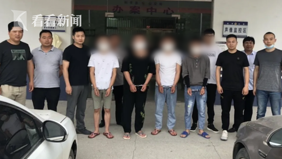 宝马神秘起火殃及旁边两辆轿车 警方一查:不简单