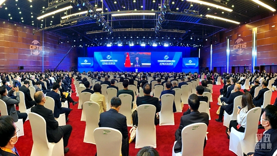 ��ϰ��ϯ�ڷ���Ϸ�����Ƶ�´ǡ�����̨���Ӽ��߳������㣩