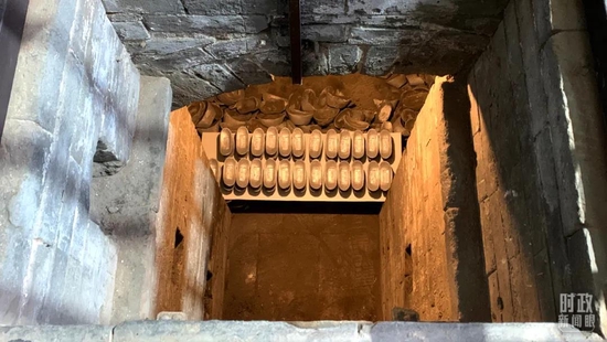 △日昇昌票号博物馆的地下金库。（总台央视记者段德文拍摄）