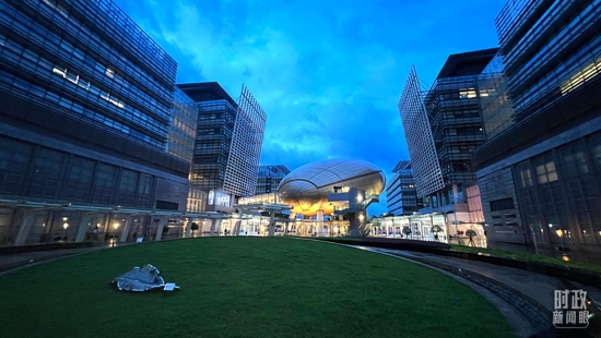 △香港科学园。（总台央视记者赵化拍摄）