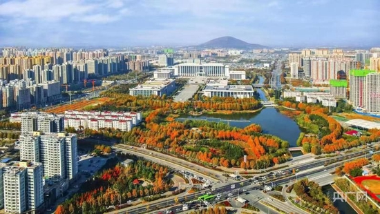 南阳市区城河共生、环境优美（央广网发 南阳市委网信办供图）