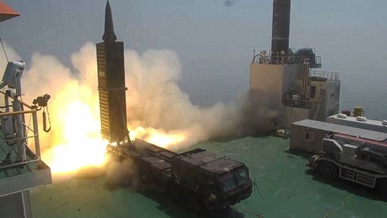  韩国试射“玄武”-2C弹道导弹，该导弹最大射程800千米，基本覆盖朝鲜半岛。