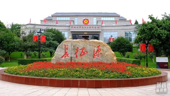  △江西于都县中央红军长征出发纪念馆。2019年5月，习近平曾来到这里参观。（图/视觉中国）