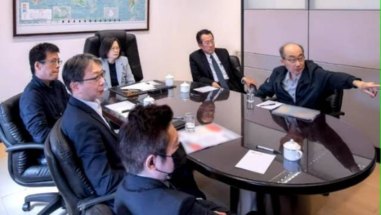 蔡英文8日在脸书发布的照片。