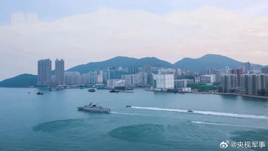 驻香港部队组织联合巡逻 锤炼应急反应、快速筹划等能力