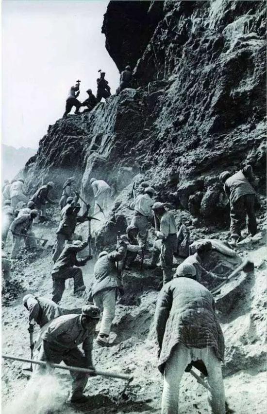  ▲老一辈的川藏筑路人