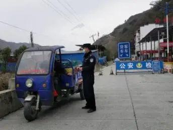 抗疫一线，三名民警火线记功！