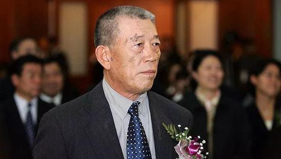王军 中信:他掌舵中信集团11年 退休后却绝不跟中信沾边(图)