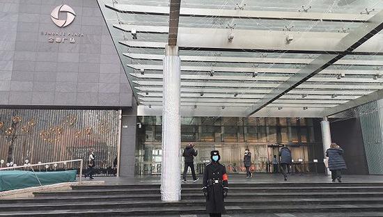 大望路的金地广场和写字楼加强管控。