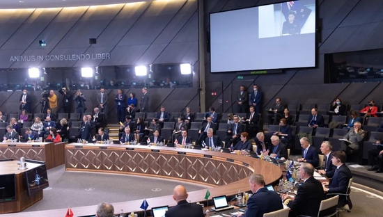 当地时间4月7日，北约外长会在比利时布鲁塞尔举行，图为会议现场。图片来源：北约官网。