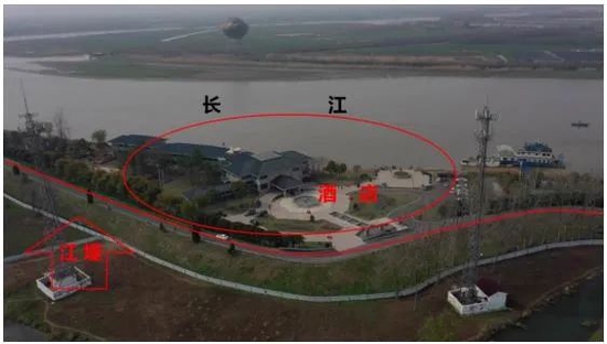长江河道建酒店谎称“水利设施”，什么来头？