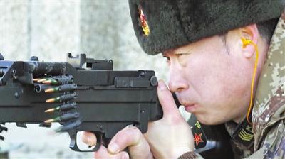 试员胡爱军与支为伴28年:练就一身真功夫