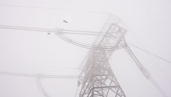 新春走基层 | 百小时鏖战寒潮：“电到冰除”，守护“西电东送”大动脉