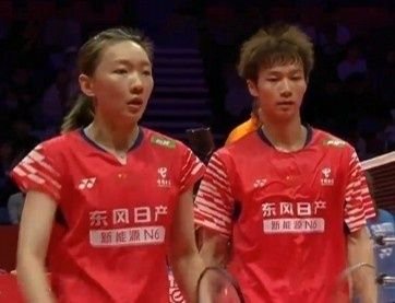 印尼羽毛球大师赛半决赛：蒋振邦/魏雅欣0-2不敌陈堂杰/杜依蔚