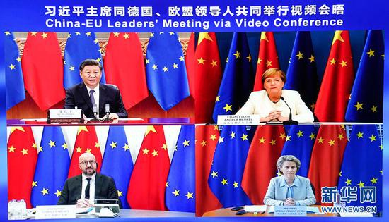 9月14日晚，国家主席习近平在北京同欧盟轮值主席国德国总理默克尔、欧洲理事会主席米歇尔、欧盟委员会主席冯德莱恩共同举行会晤，会晤以视频方式举行。 新华社记者 庞兴雷 摄