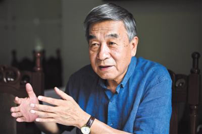 8月1日,北京市政府参事、垃圾对策专家王维平接受新京报记者专访。新京报记者吴江 摄