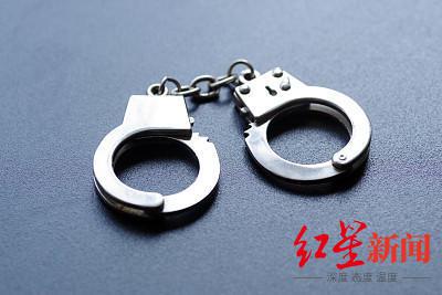 学校回应15岁女中学生弑母事件 因上学问题与母亲发生矛盾 含视频 手机新浪网 学校回应15岁女中学生弑母事件 因上学问题与母亲发生矛盾 含视频 手机新浪网