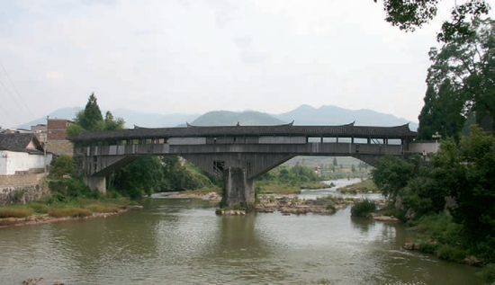 万安桥烧毁后,剩下的百余座古木拱桥还保得住吗?|村民_新浪新闻