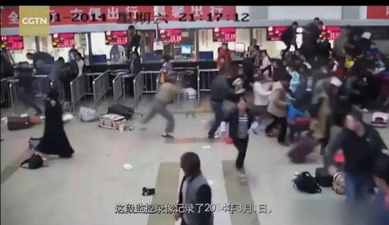 侠客岛:这部大尺度新疆纪录片 值得刷屏
