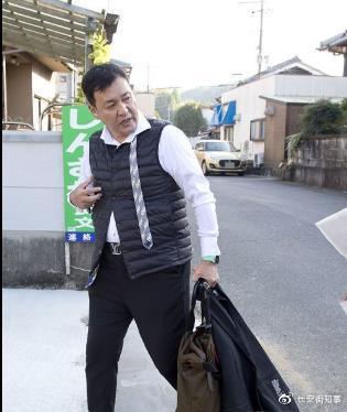 安倍公款招待黑社会?当事人再补一刀