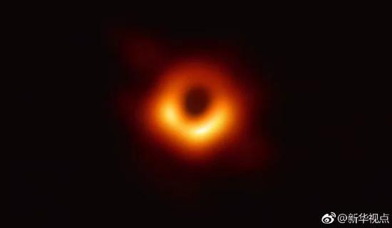人类史上黑洞“真容”公布 质量约为太阳的65亿倍