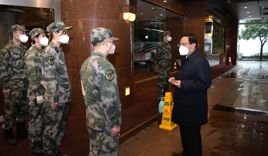 上海市领导今天分路看望慰问全国各兄弟省市和部队医疗检测队伍