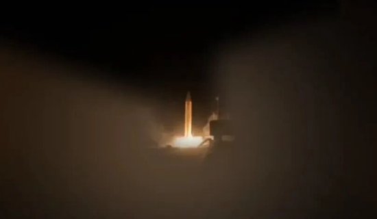 伊朗：在新任最高领袖领导下，发动第一波攻击